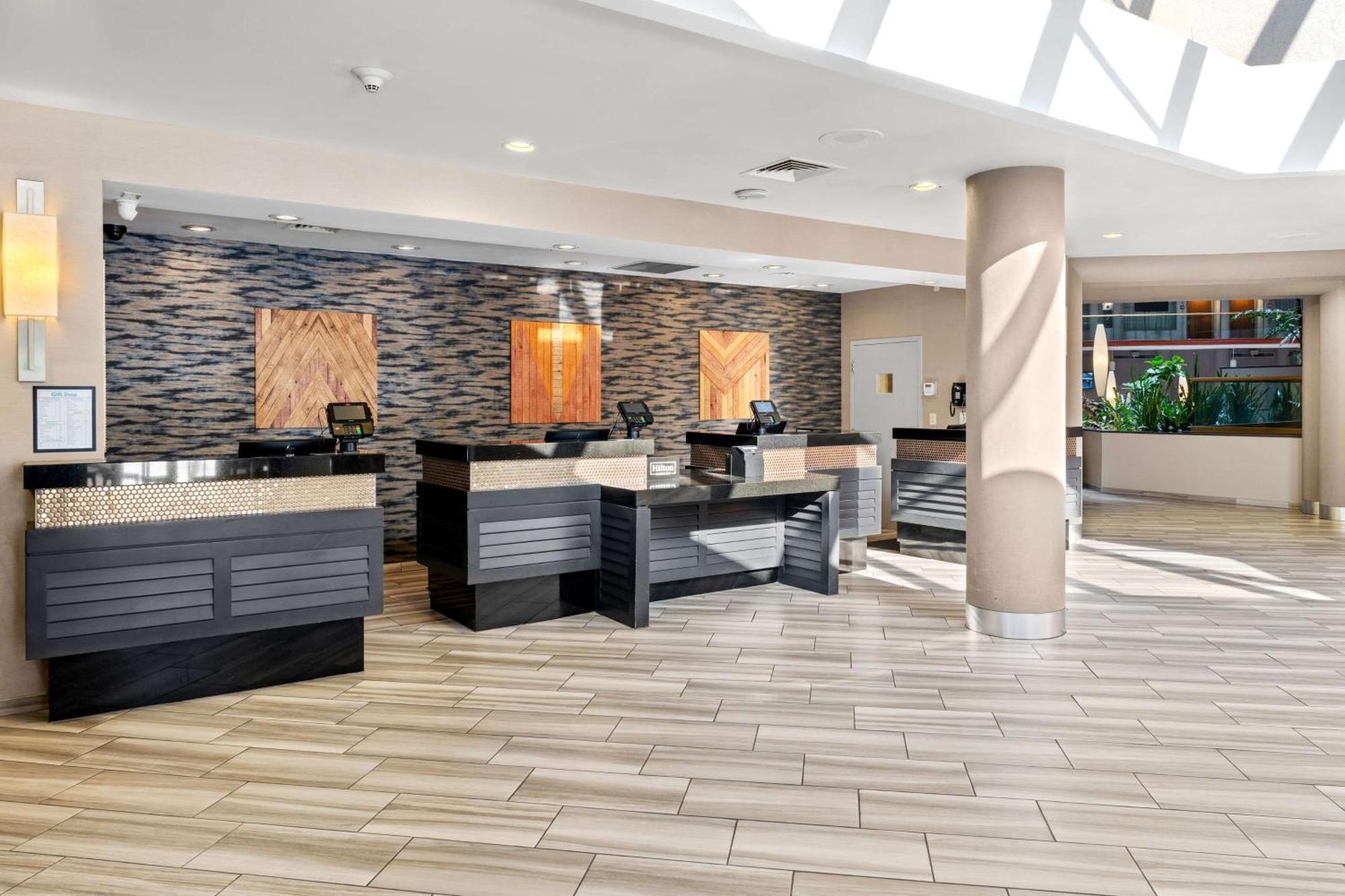 Embassy Suites By Hilton Irvine Orange County Airport Exterior photo